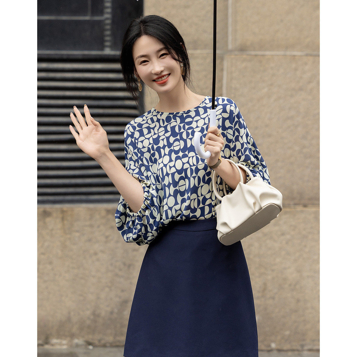 2026夏季新款设计感线条建筑印花衬衫舒滑复合丝花瑶衬衣女上衣