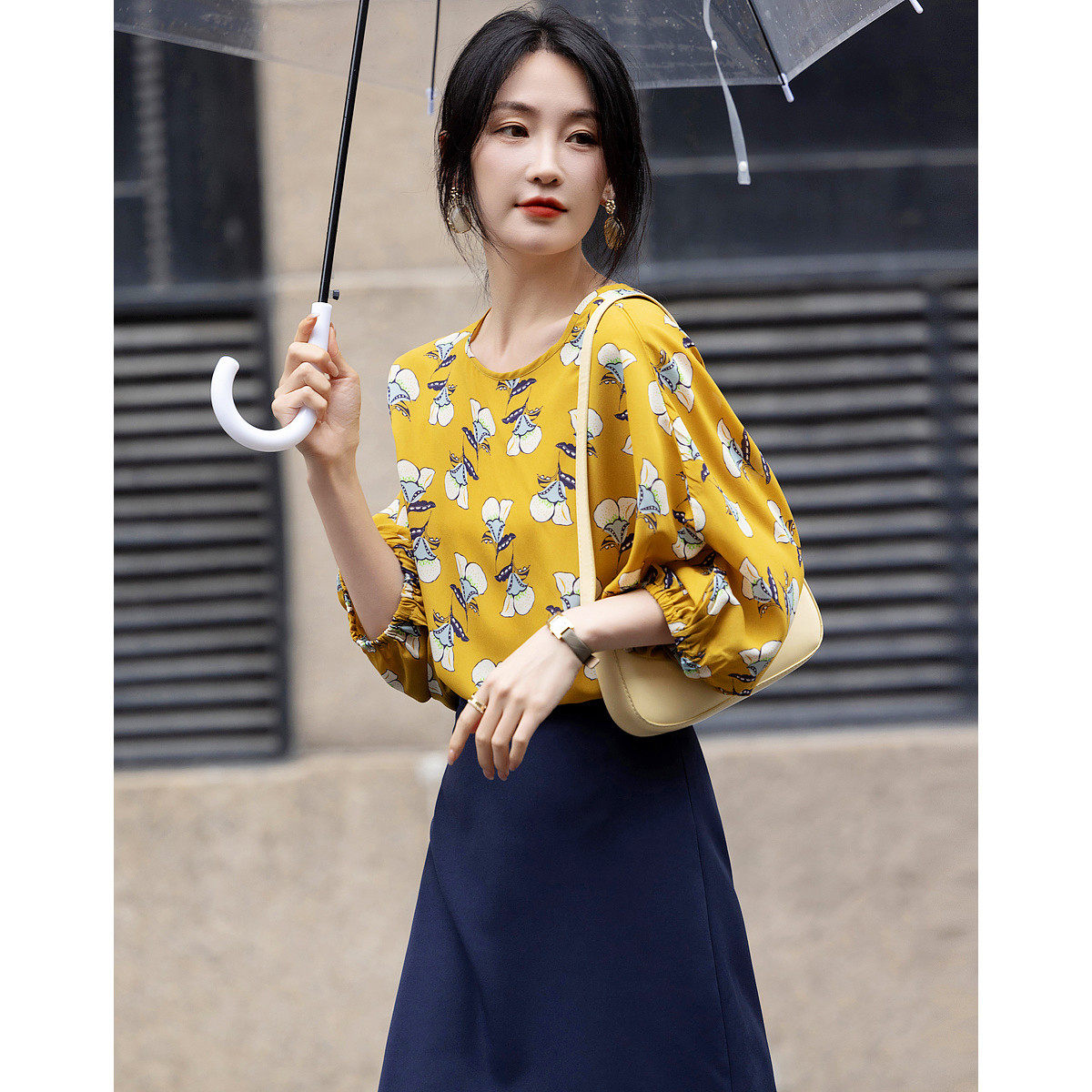 2026夏季新款设计感线条建筑印花衬衫舒滑复合丝花瑶衬衣女上衣