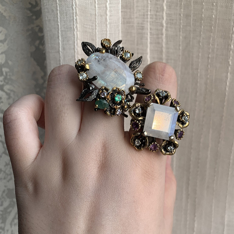 欧洲复古珠宝|欧美回流天然白月光石祖母绿925银镀金艺术设计戒指