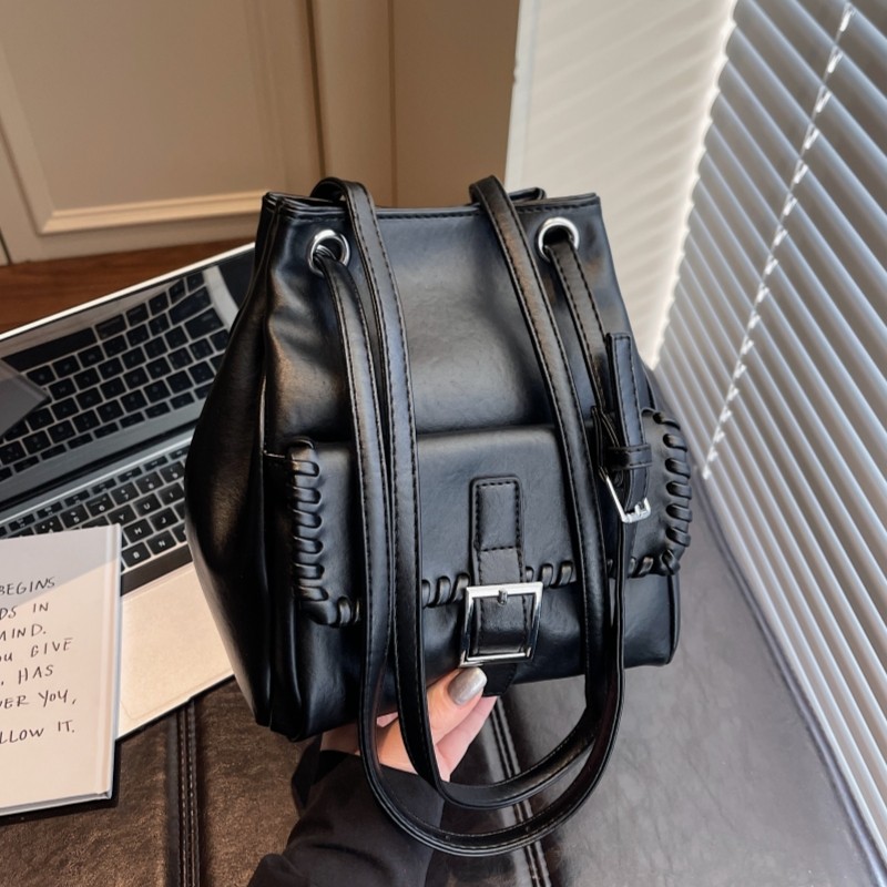 韩版春季小众腋下包包女2026新款潮流时尚高级感水桶包百搭单肩包,箱包皮具/热销女包/男包,腋下包,淘宝优惠券,粉丝福利购,淘宝优惠卷