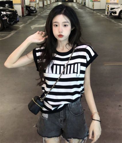 Real shot of sweet and spicy pure desire knitted short striped versatile T-shirt hot girl round neck chic printed tops for women trendy