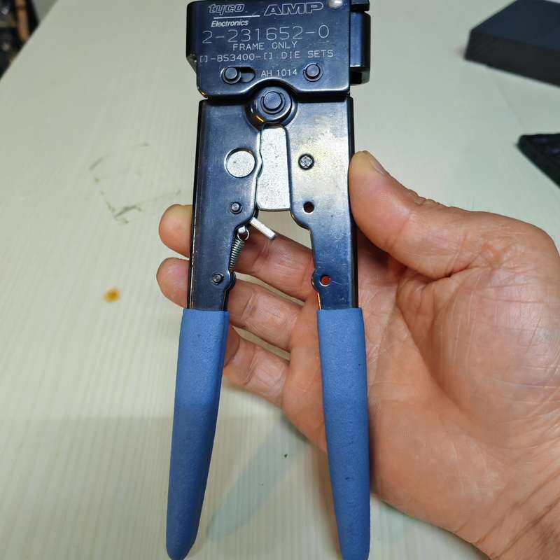 议价AMP安普 2-23165连接器