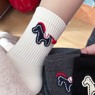 90%抗起球棉高橡筋百搭黑色灰色卡通小马袜子女中筒袜外穿百搭潮