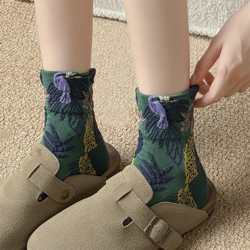 日系金钱豹动物花朵创意图案中筒袜子女秋冬复古文艺立体浮雕女袜,女士内衣/男士内衣/家居服,中筒袜,淘宝优惠券,粉丝福利购,淘宝优惠卷