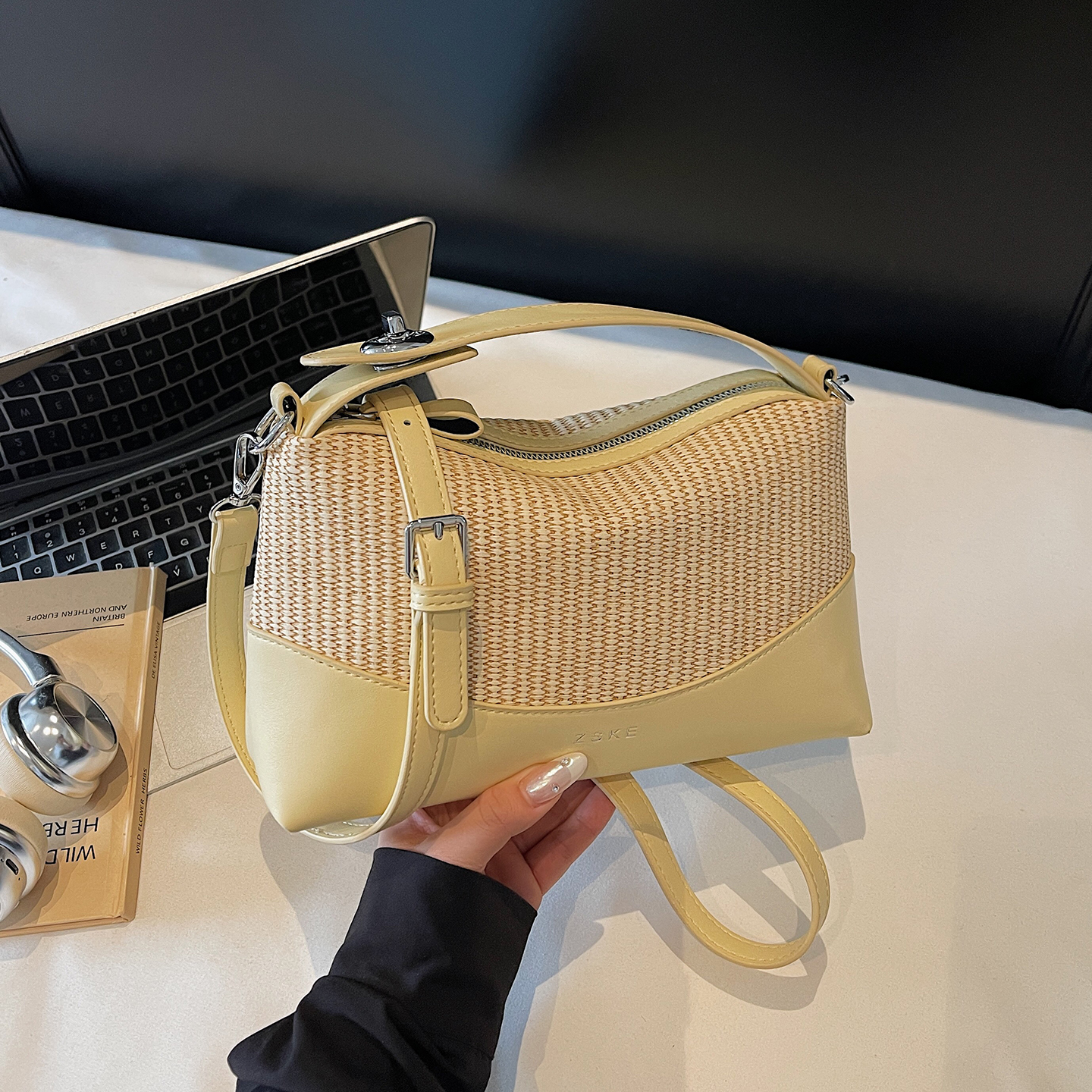 ZATZ质感编织纹手提枕头包