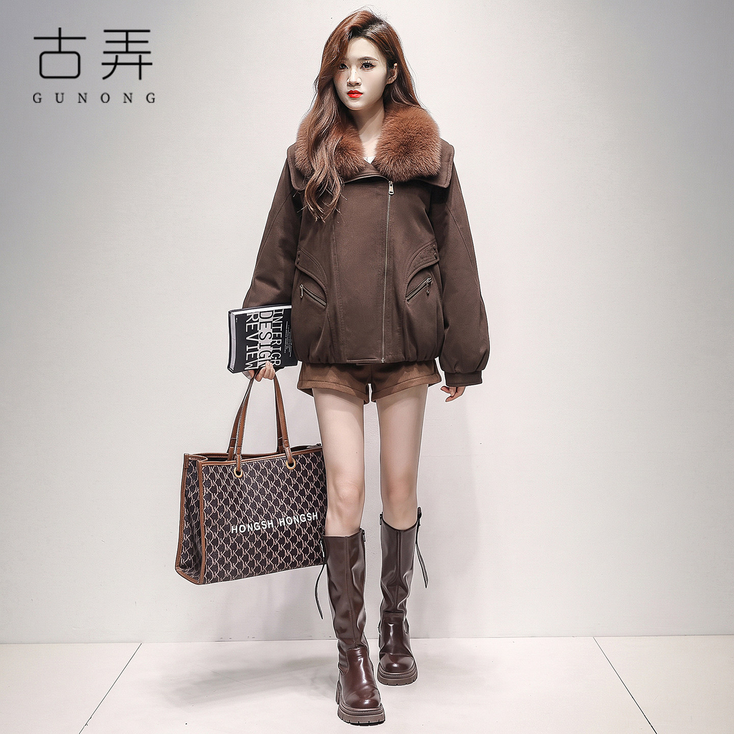 美拉德咖色羽绒服女短款2026冬季新款韩版宽松大毛领不臃肿鹅绒服
