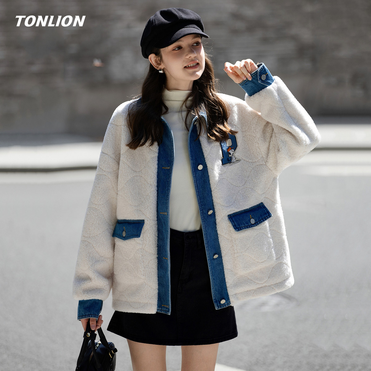 唐狮仿羊羔毛外套女2025冬季新款牛仔拼接翻领宽松加厚毛茸茸上衣