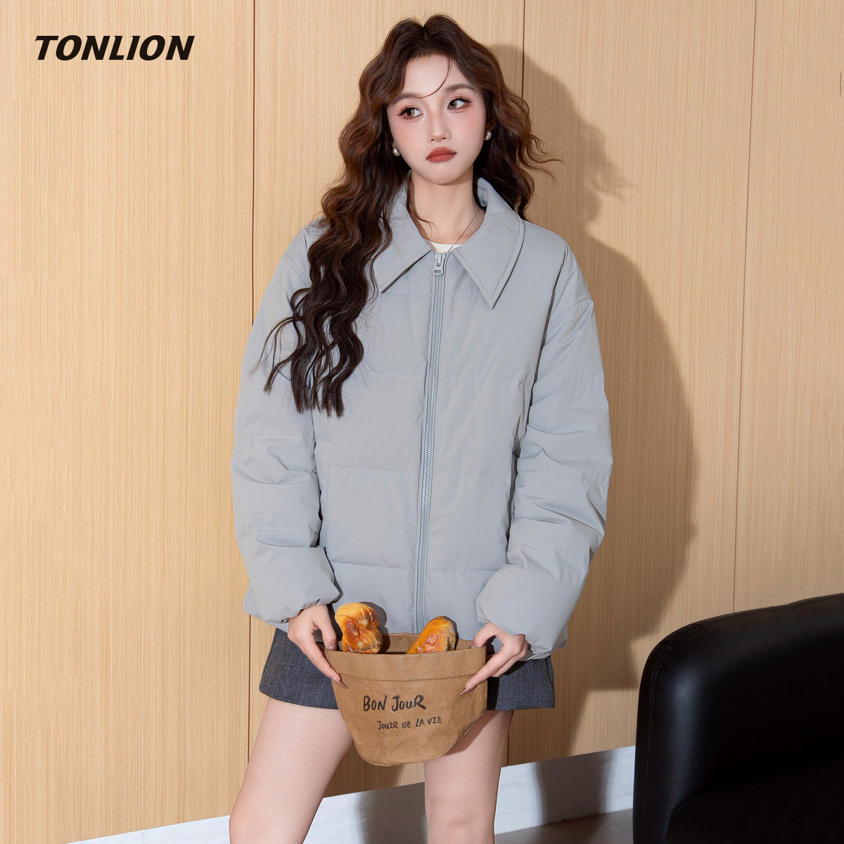 唐狮短款羽绒服女2025冬季新款简约翻领宽松高级感小个子保暖外套