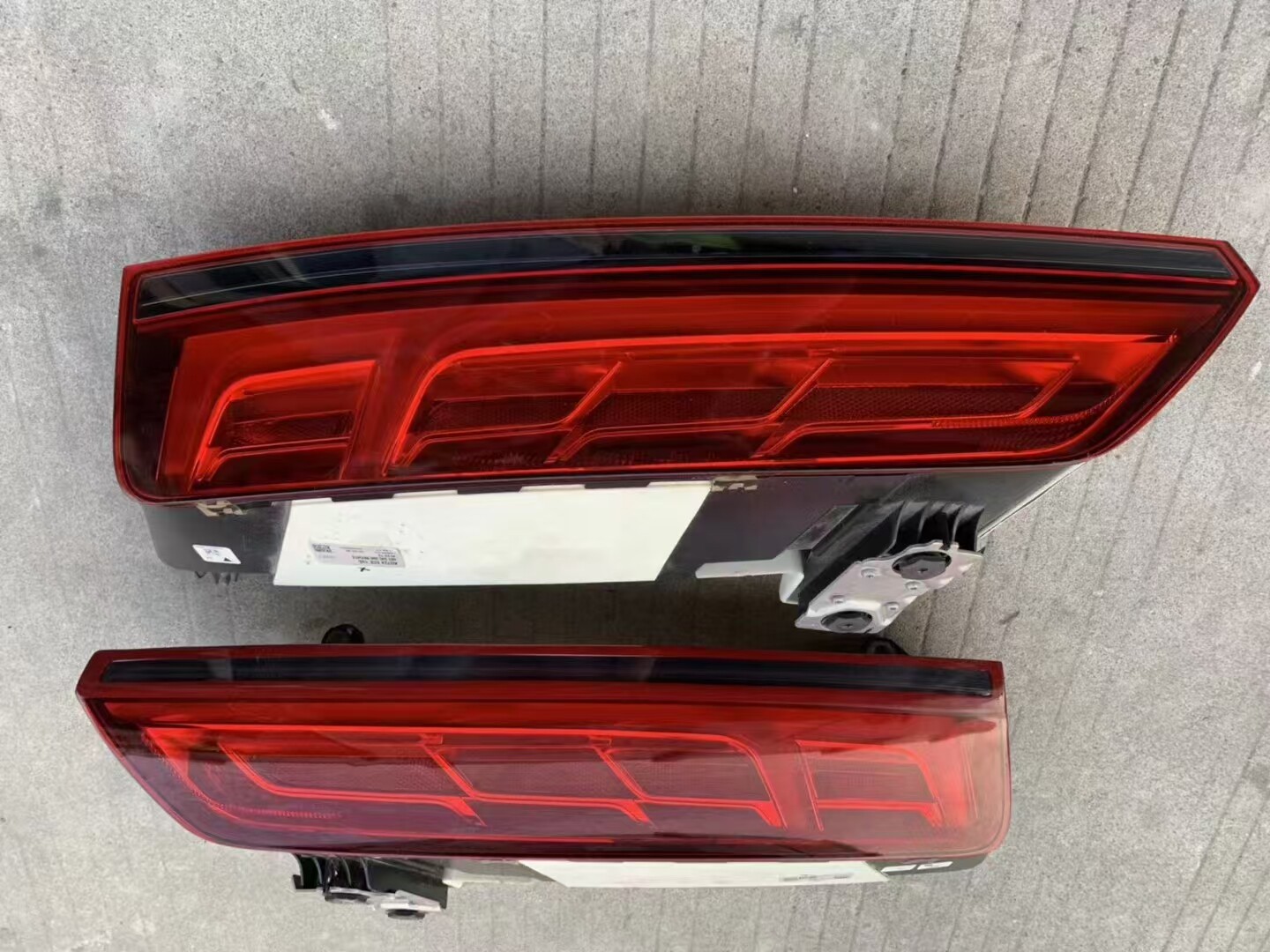 R8尾燈 新款奧迪R8拆車尾燈總成,