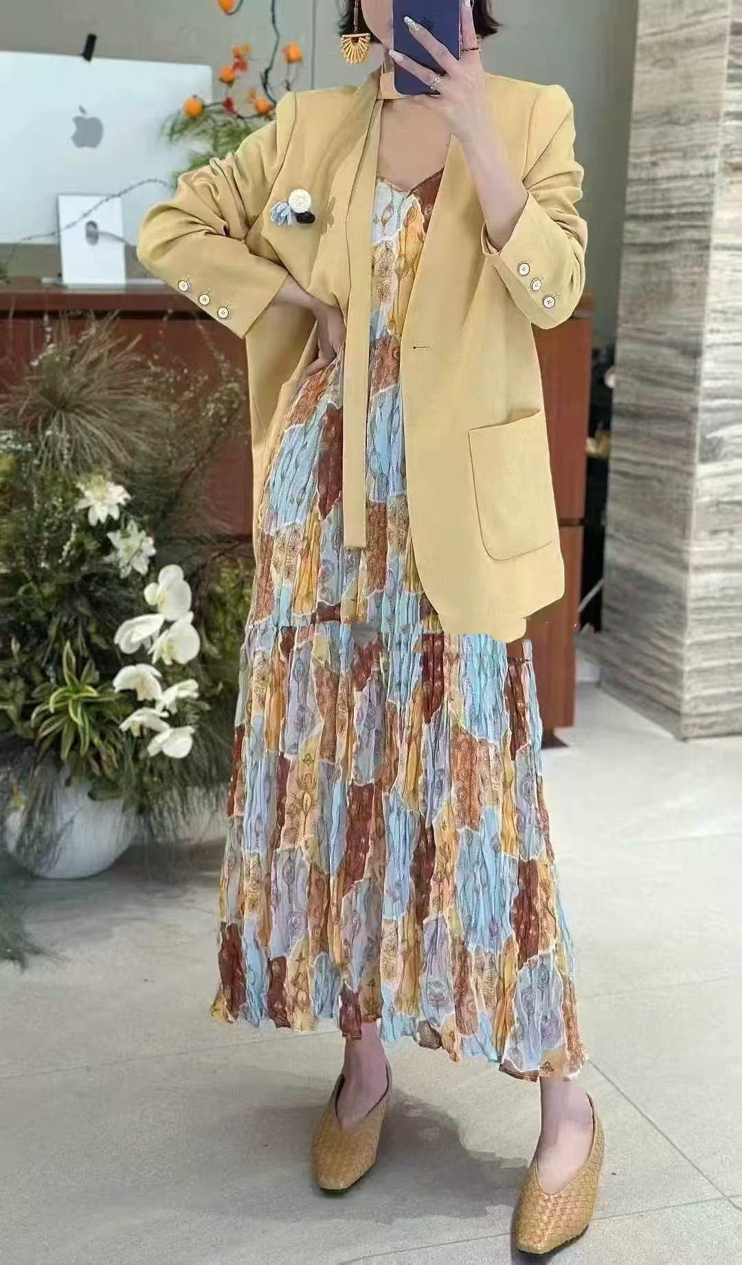 醋酸西装加压褶吊带连衣裙套装法式碎花度假风V领大摆长裙两件套