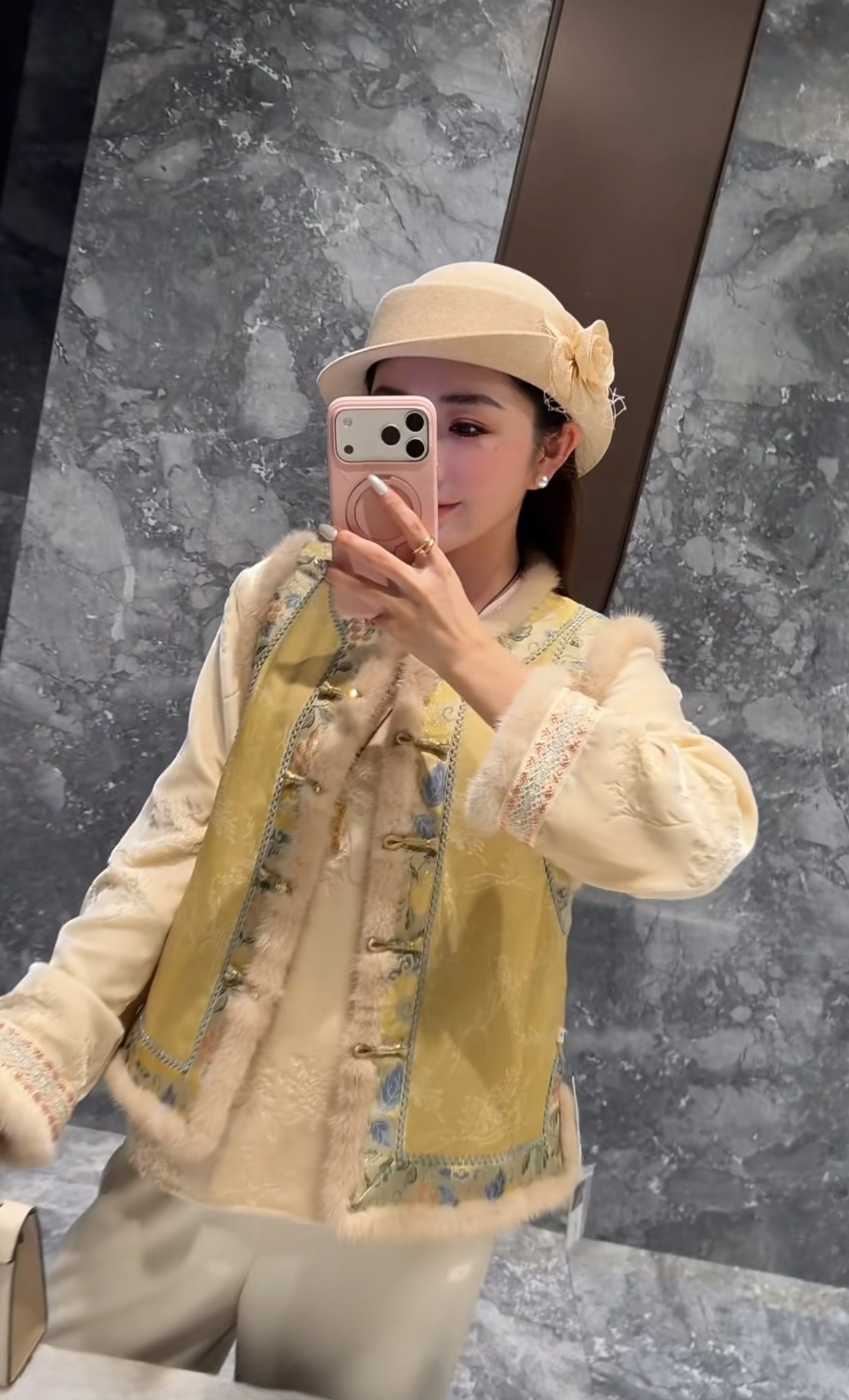 祥云金枝宋锦水貂毛夹棉马甲时尚冬季百搭显瘦重工织金马夹