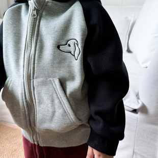 秋冬儿童磨毛外套加绒加厚狗头刺绣男女童卫衣撞色连帽宝宝上衣