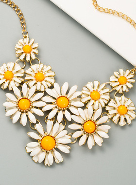 秋冬新款时尚大气多层小雏菊花朵项链毛衣链项饰品
