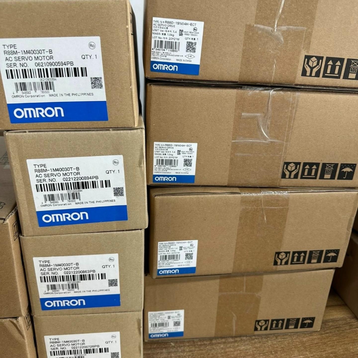 R88D-1SN15H-ETC-06 R88M-1M4K015C-BS2PLC库存现货