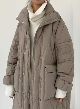 CHICCLO 2025冬季新款90白鸭绒宽松长款显瘦菱格立领被子羽绒服女