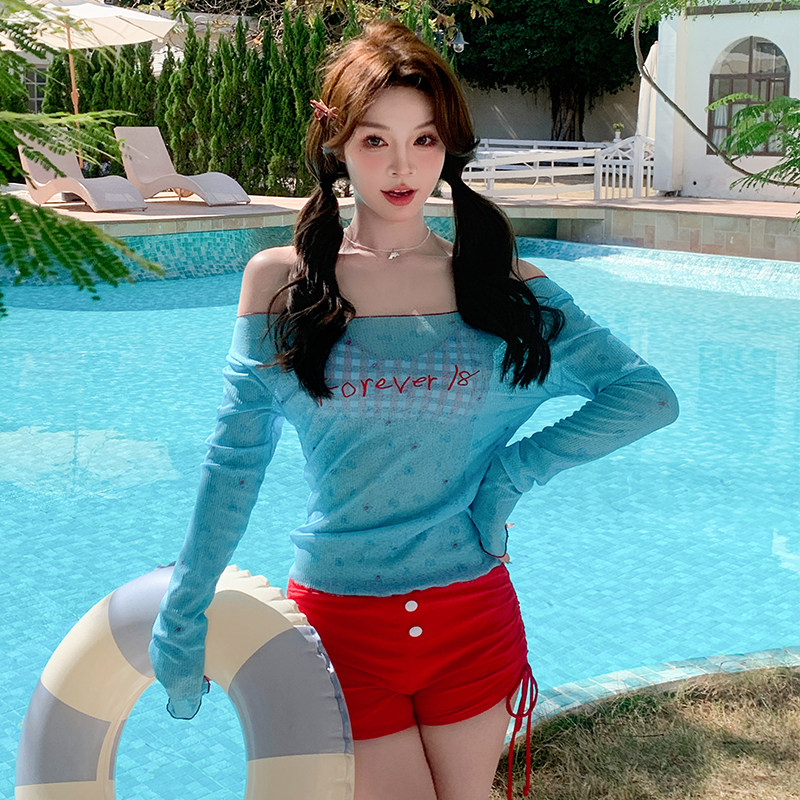 泳衣女2025新款泡温泉高级感小胸聚拢遮肚显蓝色比基尼四件套泳装