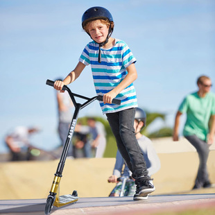 两轮极限车铝氧化儿童代步车 特技炫酷车 跨境新款 成人滑板车