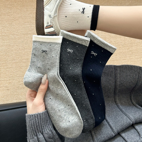 这双蝴蝶结袜真的长在审美点上！