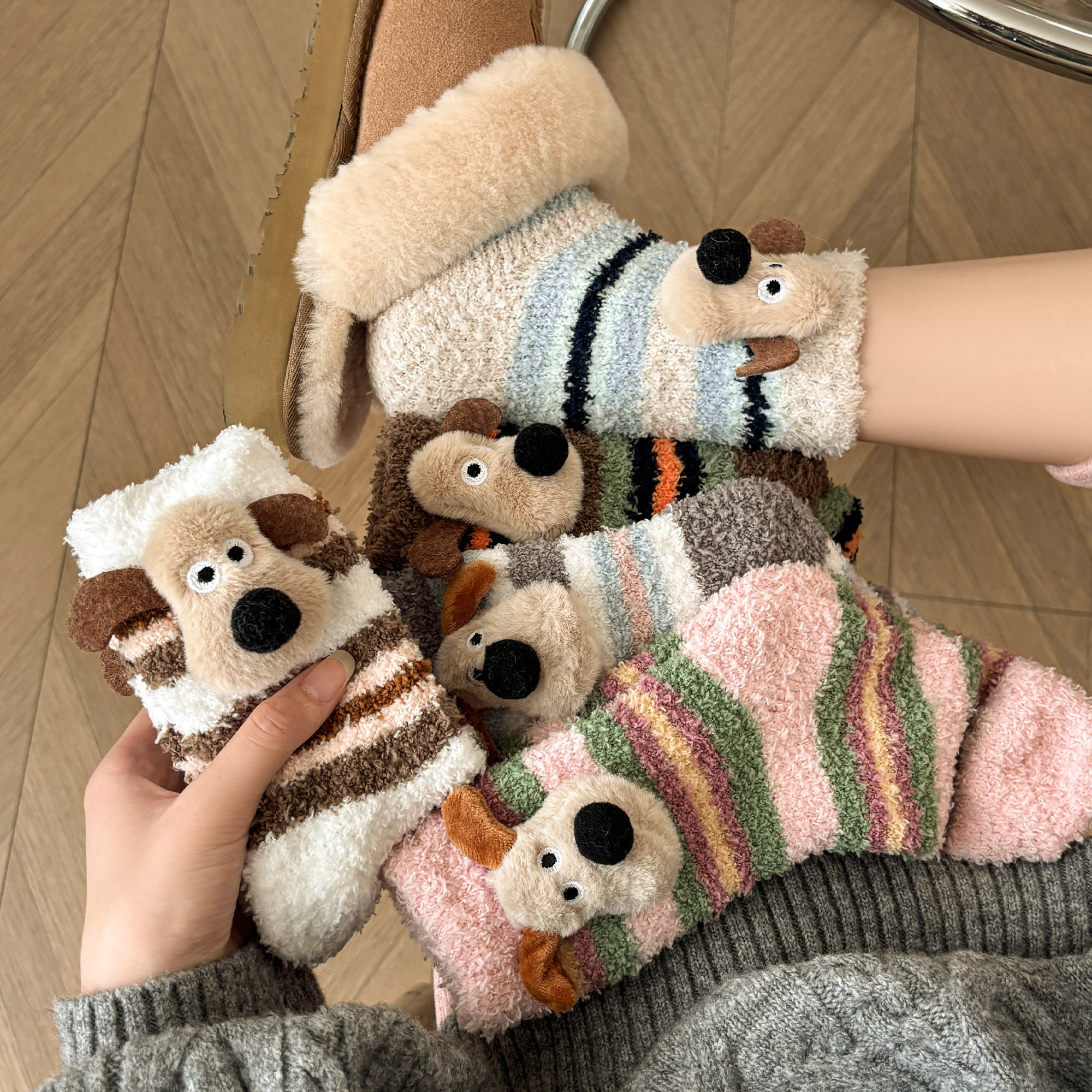 超厚！珊瑚绒袜子可爱小狗女款冬天居家毛绒保暖睡眠袜加绒中筒袜