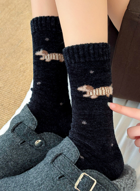 袜子女款秋冬季新款毛绒加厚保暖珊瑚绒厚居家可爱中筒袜睡觉长袜