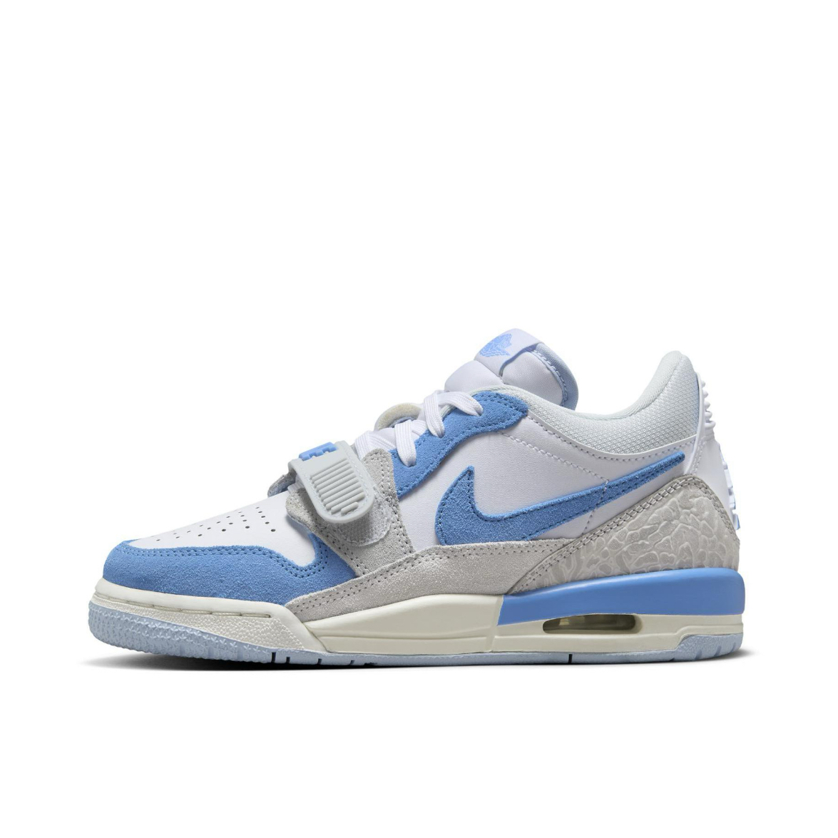 耐克Nike白蓝低帮篮球鞋