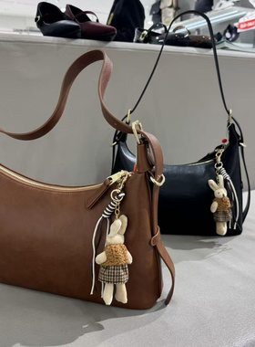 红蜻蜓女包2025新款斜挎包大容量单肩包女饺子包腋下包9521D1071