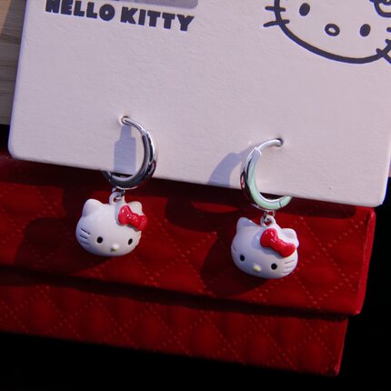 Sanrio/三丽鸥KT猫可爱少女耳环耳扣新款卡通学生hallokitty耳坠