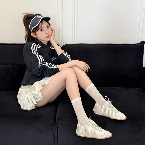 平底系带绸缎芭蕾舞德训鞋女2026春夏新款休闲运动玛丽珍软底单鞋
