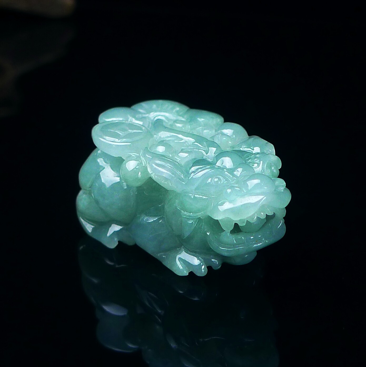 缅甸天然翡翠A货浅绿貔貅玉石 冰润油绿翡翠貔貅吊坠 招财进宝