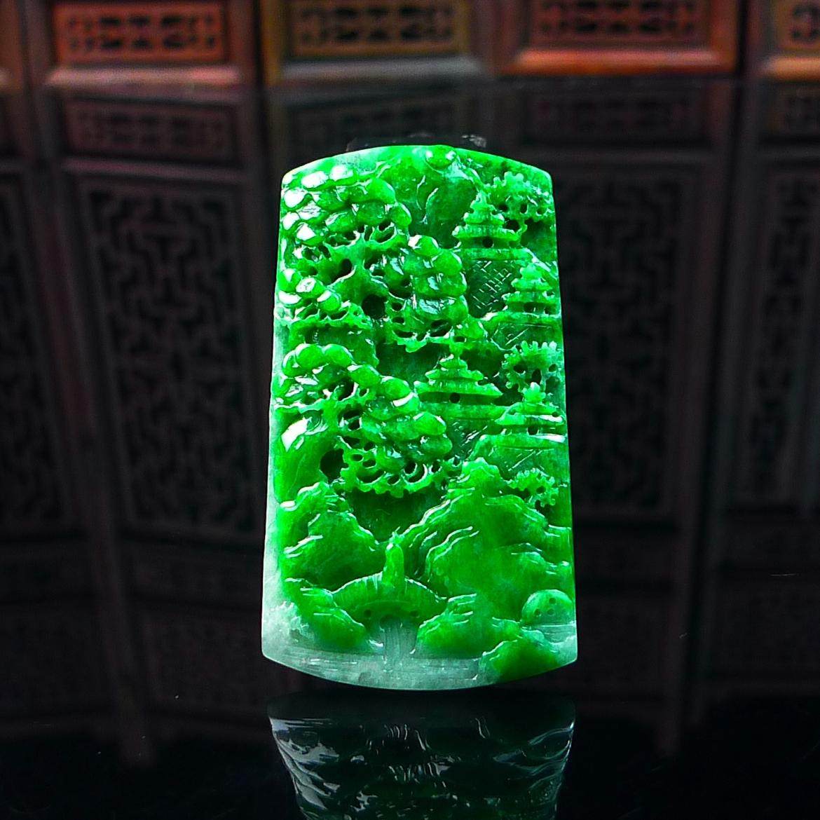 缅甸天然翡翠A货满绿山水玉石 阳绿翡翠山水吊坠 有山有水有贵人