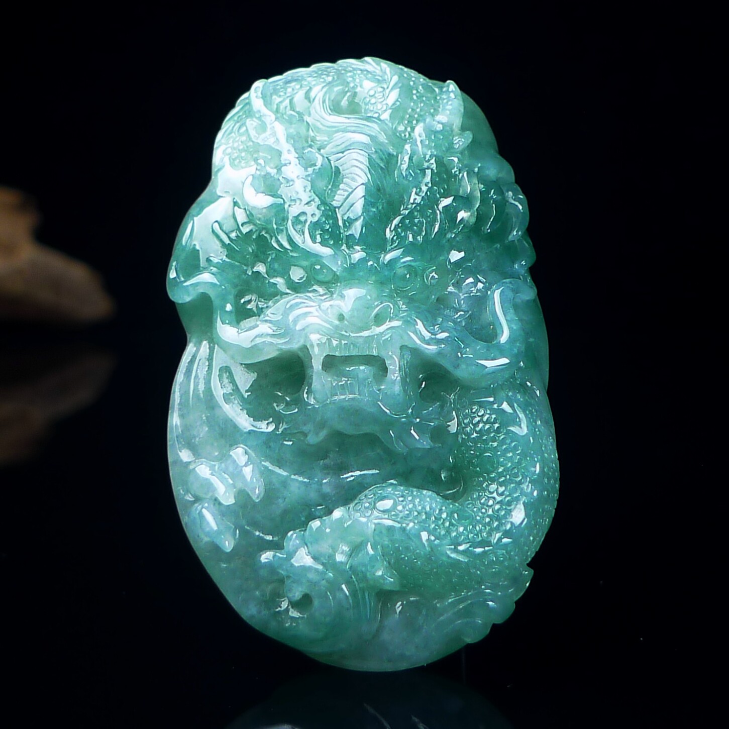 油绿翡翠龙缅甸天然翡翠龙牌玉石