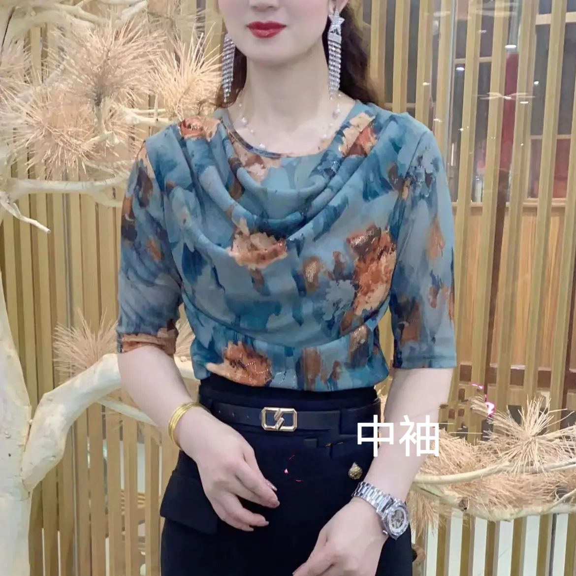新款女士上衣t恤短装常规长袖紧身堆堆领时尚百搭洋气显瘦印花
