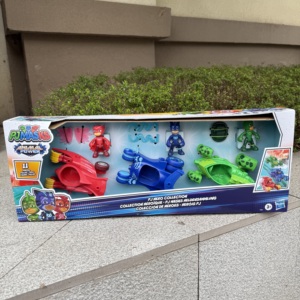 孩之宝睡衣小英雄英雄收藏套装战车男孩惯性滑行玩具PJMASKS正版