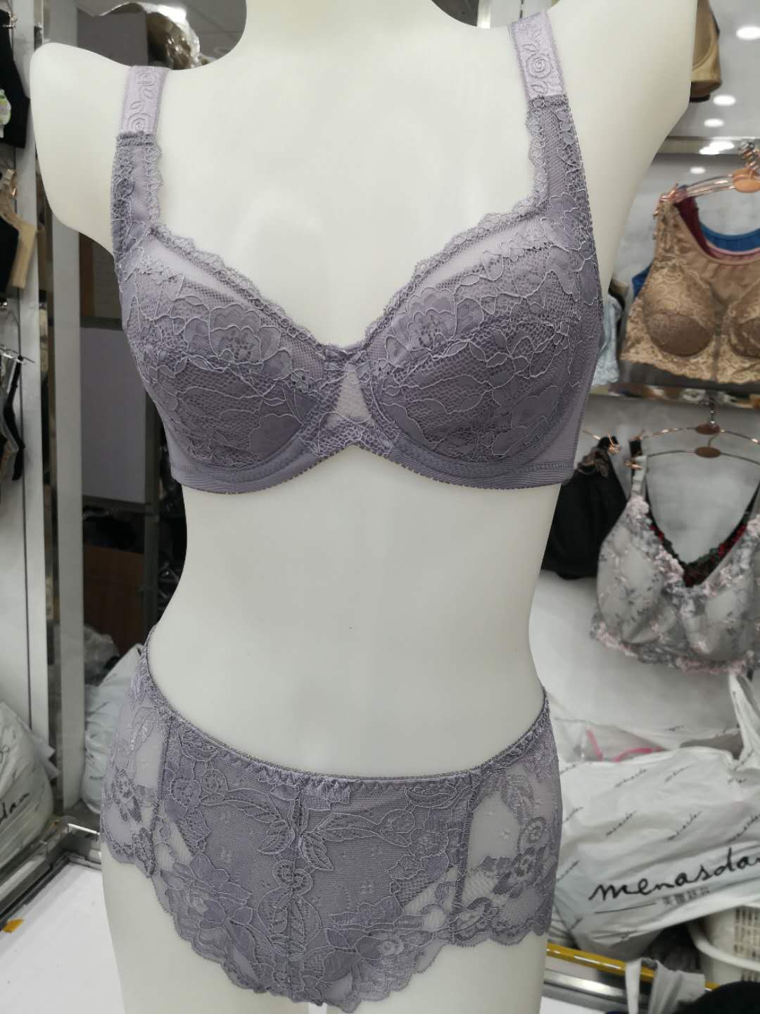 内衣内裤套装有钢圈上托聚拢