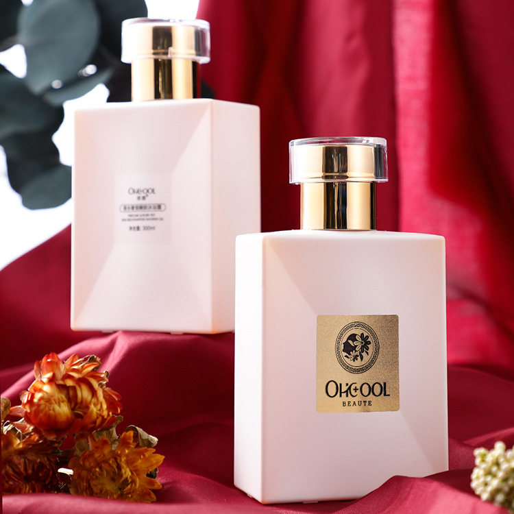 香水奢宠嫩肤清洁滋润轻盈弹润沐浴乳细腻泡沫补水沐浴露