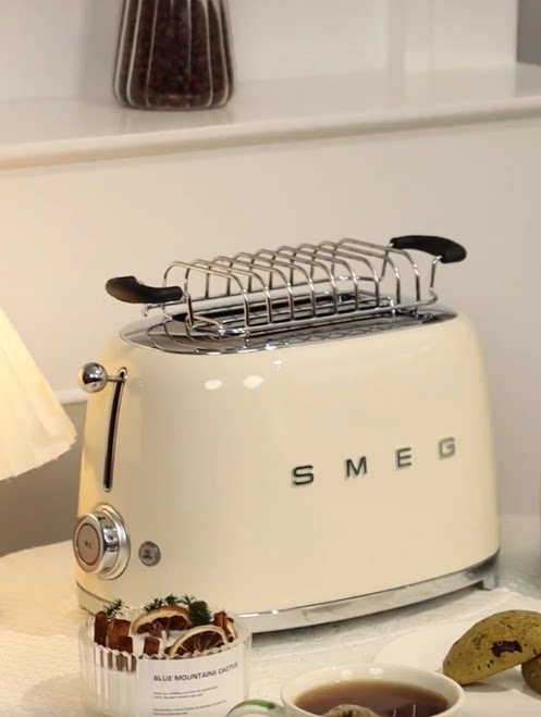 SMEG意大利面包加热司机多士炉图片