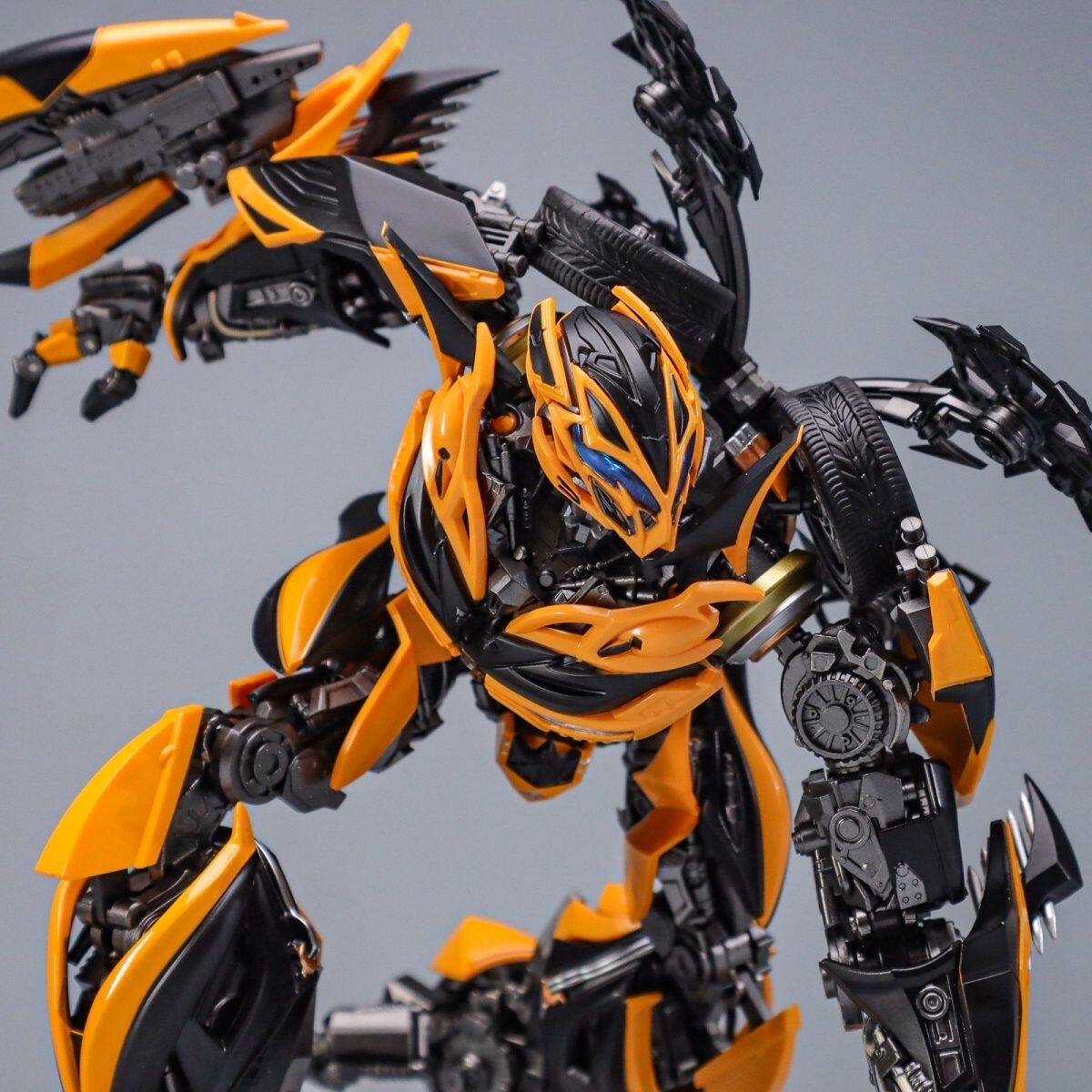 【首批】CM-006变4大黄蜂不可变DLX比例合金成品可动变形金刚玩具图片