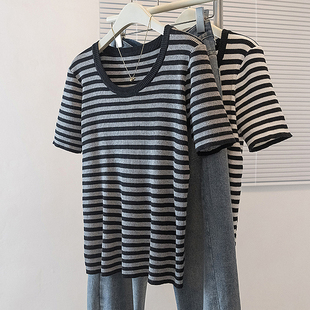 大码女装高级感条纹针织短袖t恤女2026夏季新款胖mm显瘦别致上衣