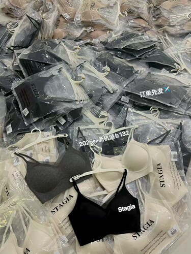 26早秋韩版st网纱拼接含按摩胸垫一体美背抹胸内衣女小背心