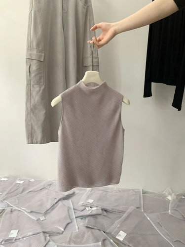 秋韩版sliver复古baby羊驼肌理感半高领背心含38%羊毛女内搭上衣