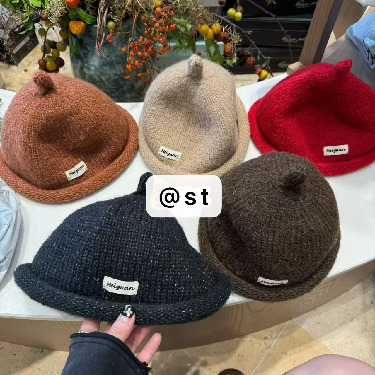 25冬韩版复古可爱贴标纯色羊毛混纺尖尖帽针织毛线卷边亲子帽子