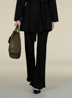 XG雪歌2025冬新款复古腔调百搭修身显瘦牛仔微喇裤女XK402015A290