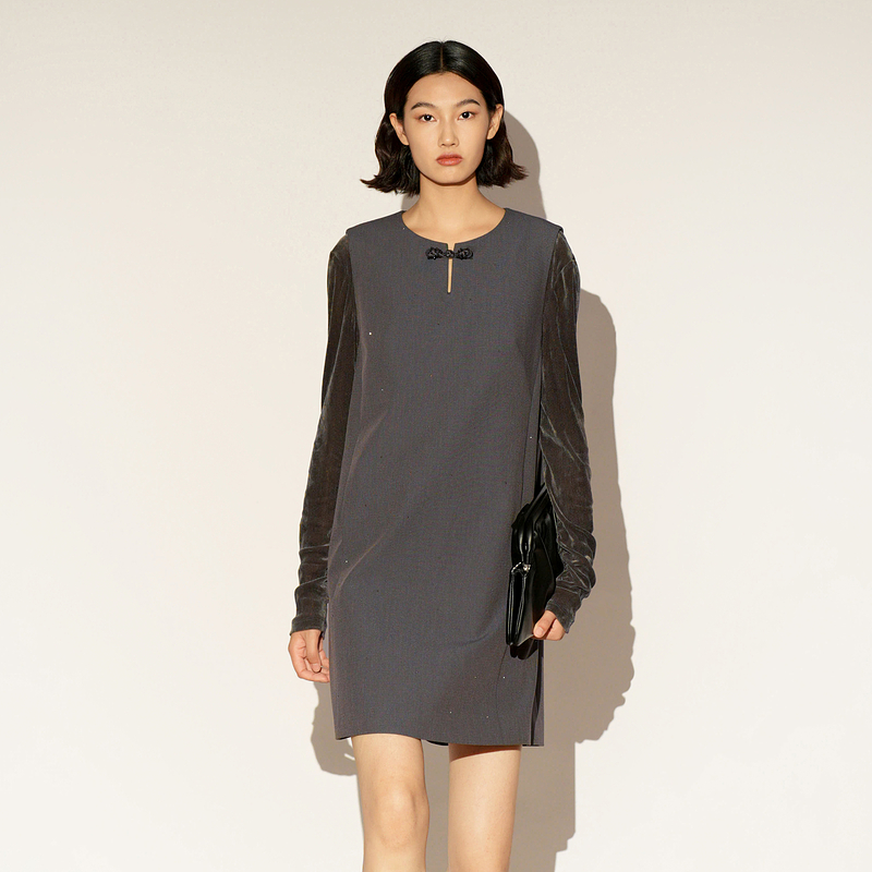 XG雪歌 2026春国风盘扣两件套连衣裙女XL104015A183