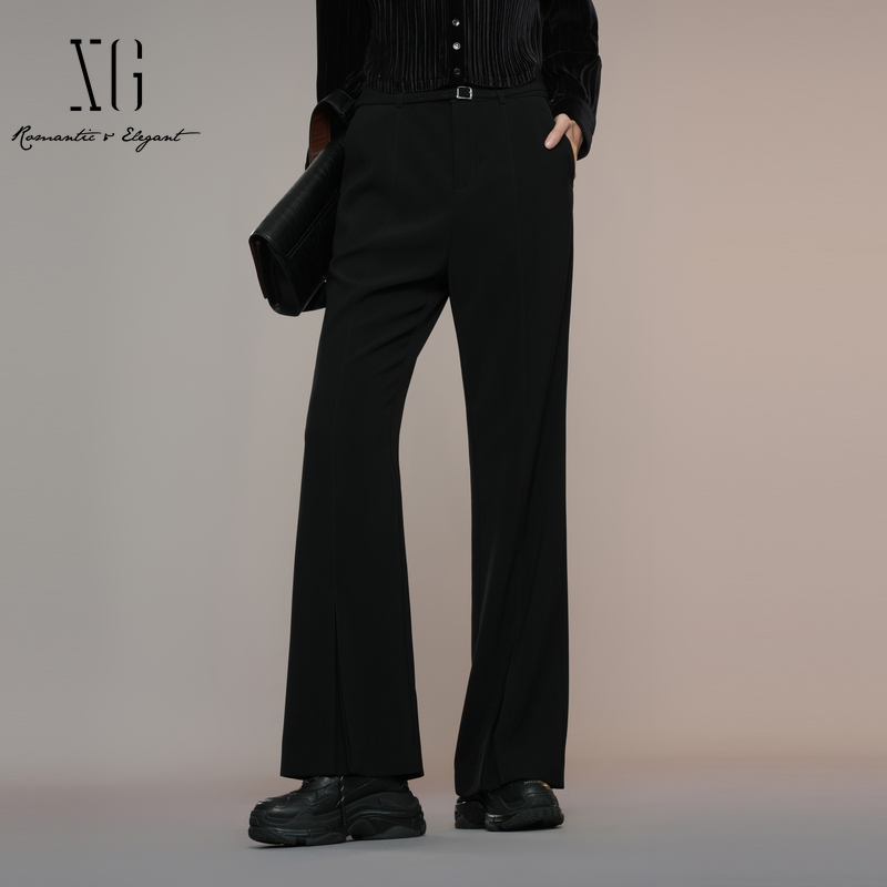 XG雪歌25秋极简百搭显瘦剪裁高智通勤复古微喇西裤女XK302017A490