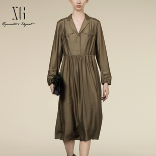 XG雪歌2025秋新款 莫代尔棉翻领收腰连衣裙优雅中长裙XK304021A209