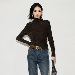 XG雪歌2025冬新款 上衣XK401011A172 字母印花半高领丝绒T恤女长袖