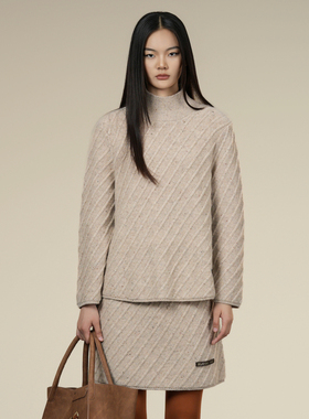 少库存  XG雪歌针织衫XK411042A560