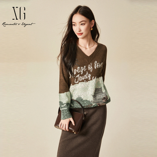 xg雪歌撞色V领落肩套头针织衫 小众毛衣XJ411099B393 女2024冬新款