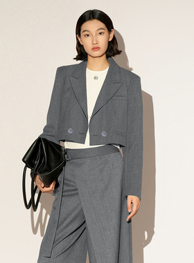 XG雪歌 2026春  西装外套XL107009A383