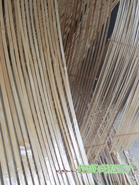 Bamboo Strips Handcrafted into Bamboo Rafts, Bamboo Weaving, Bamboo Strips for Wedding Decorations, Bamboo Slats for Landscaping, Decorative Floral Arrangements, Ceiling Designs